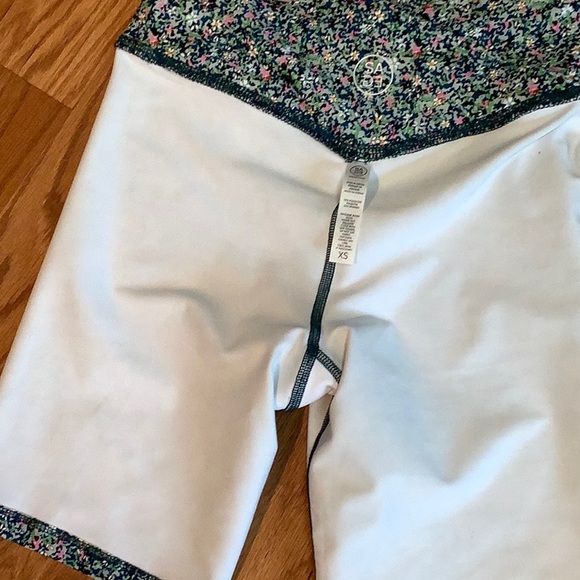 New SAGE Collective workout set - Picture 11 of 12